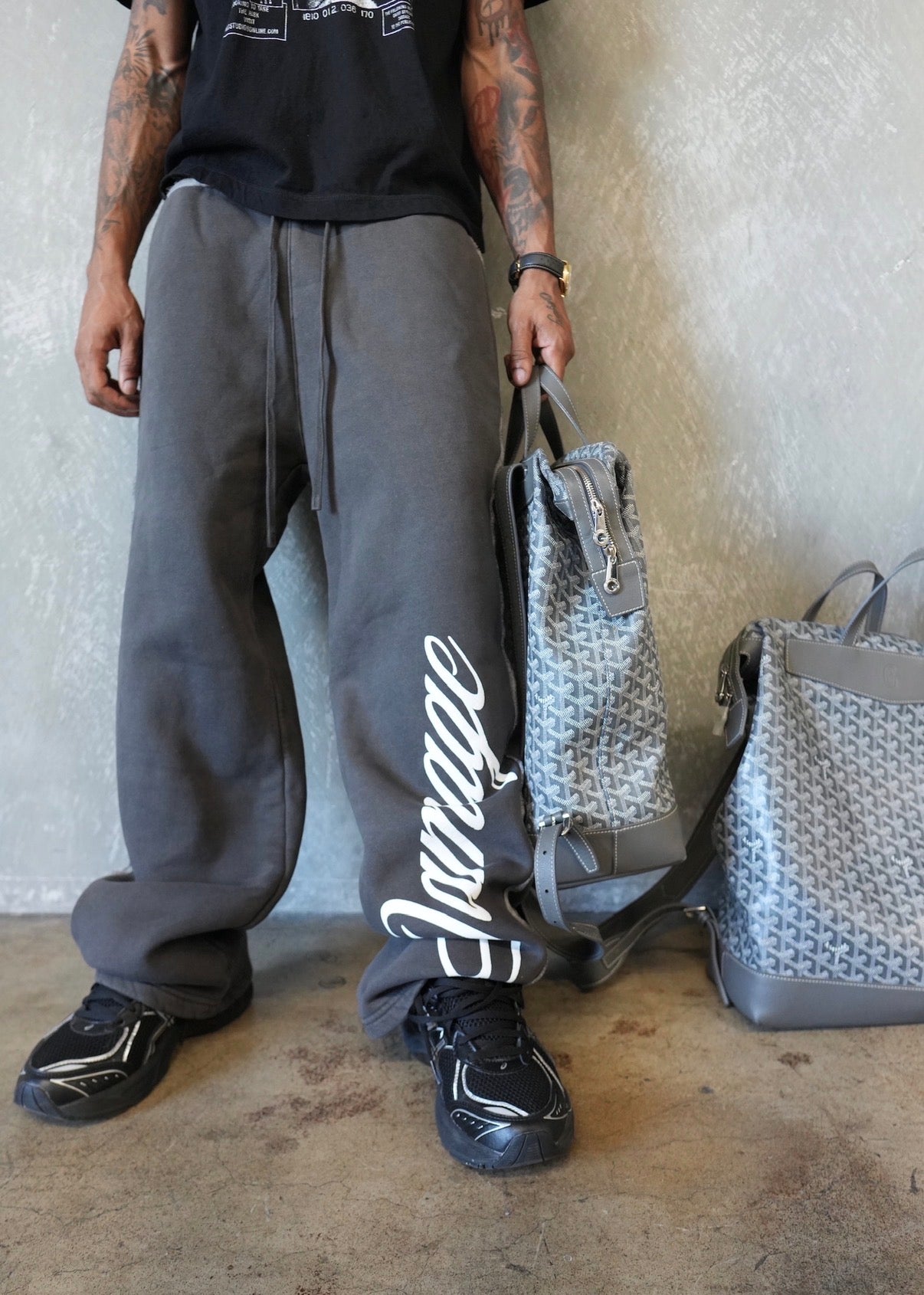 Cursive Sweatpant